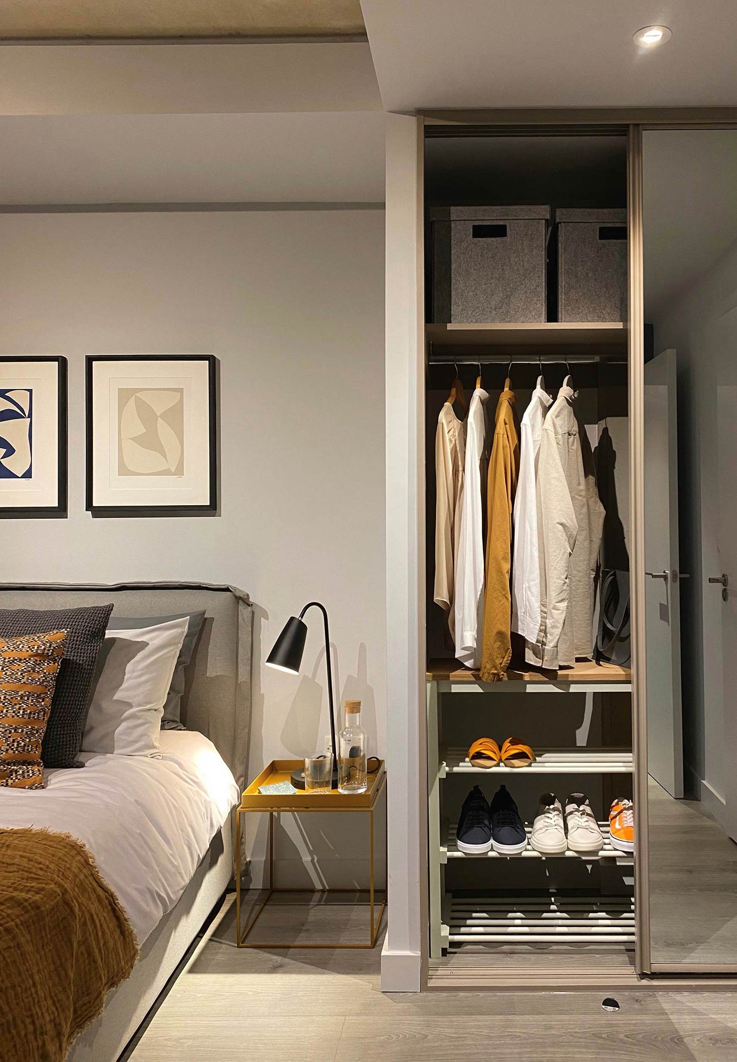 Bedroom with integrated storage Bedroom with integrated storage