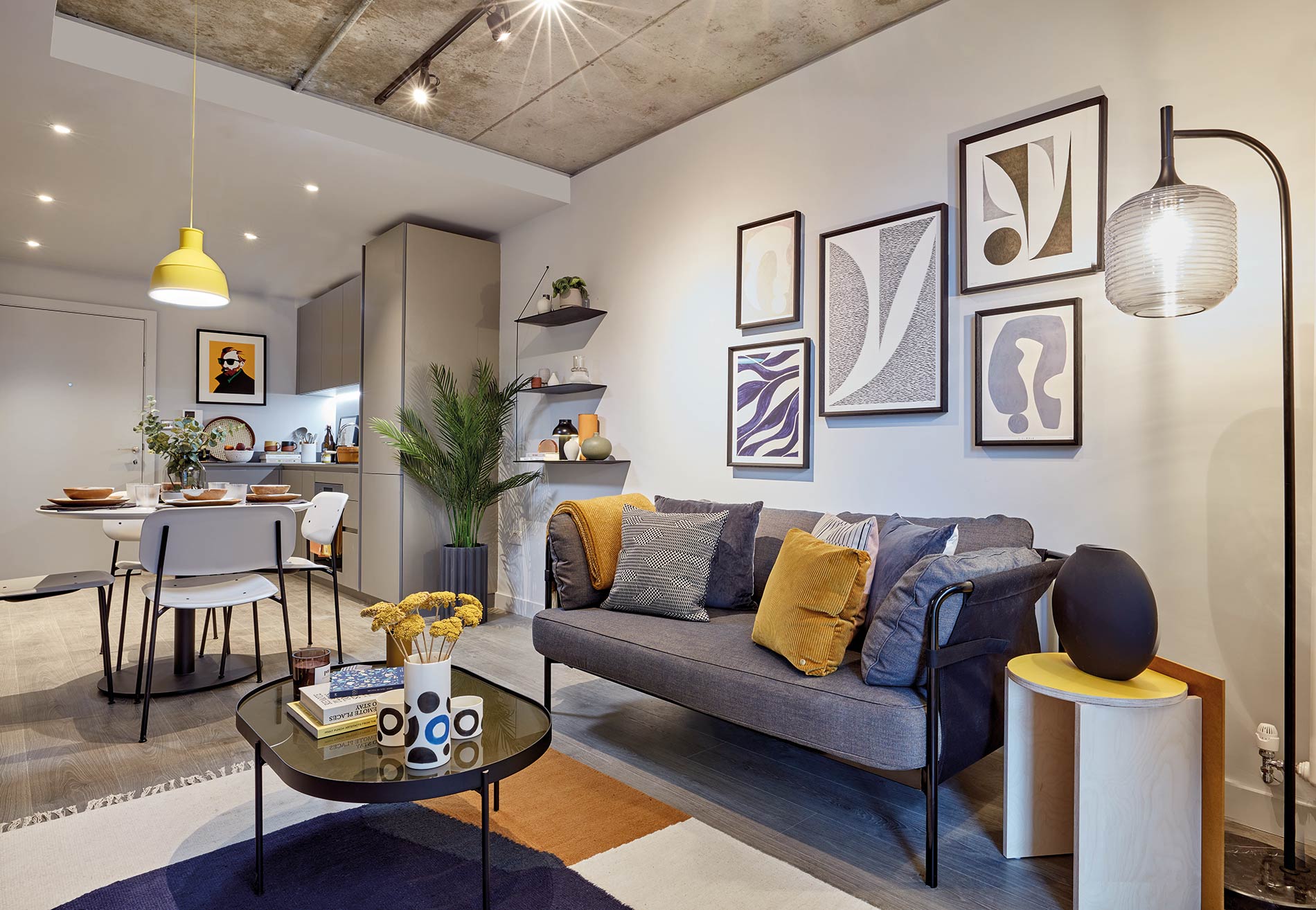 Lounge area and kitchen Lounge area and kitchen